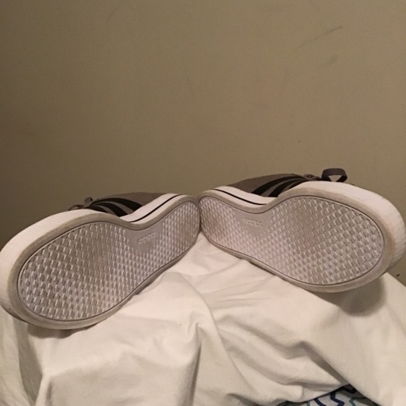 🔥#135, Adidas, size 10, like new, see photos - Picture 5 of 7